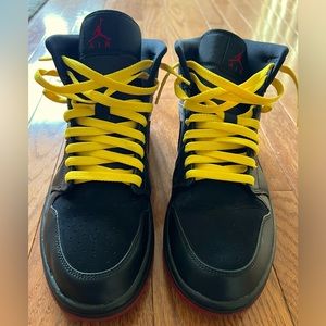 Men’s Jordan 1 “Last Shot” size 10.5